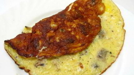 Омлет с грибами и сыром