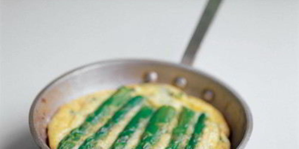 Рецепт омлет с картофелем и спаржей