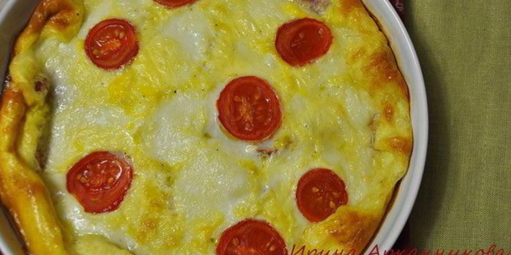 Рецепт омлет с моцареллой, беконом и помидорами