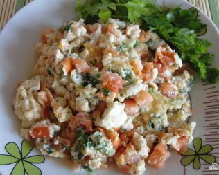 Омлет с помидорами в микроволновке