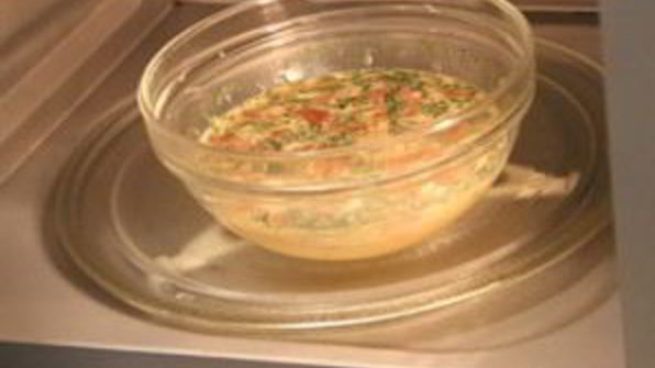 омлет с помидорами в микроволновке