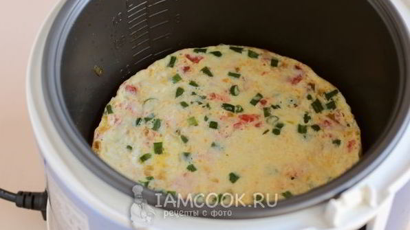 омлет с помидорами в мультиварке