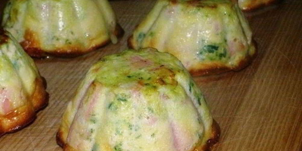 Рецепт омлет с сосиской и сыром