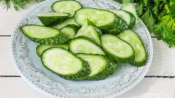 омлет с сыром и огурцами