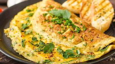 Омлет с сыром и зеленью