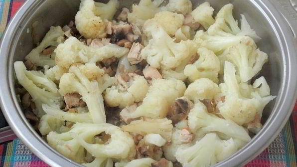 омлет с цветной капустой и шампиньонами