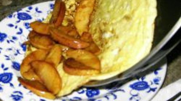 омлет с яблоками