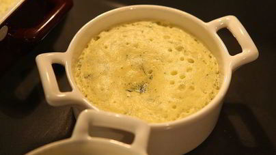 Омлет-суфле с петрушкой, укропом и тархуном