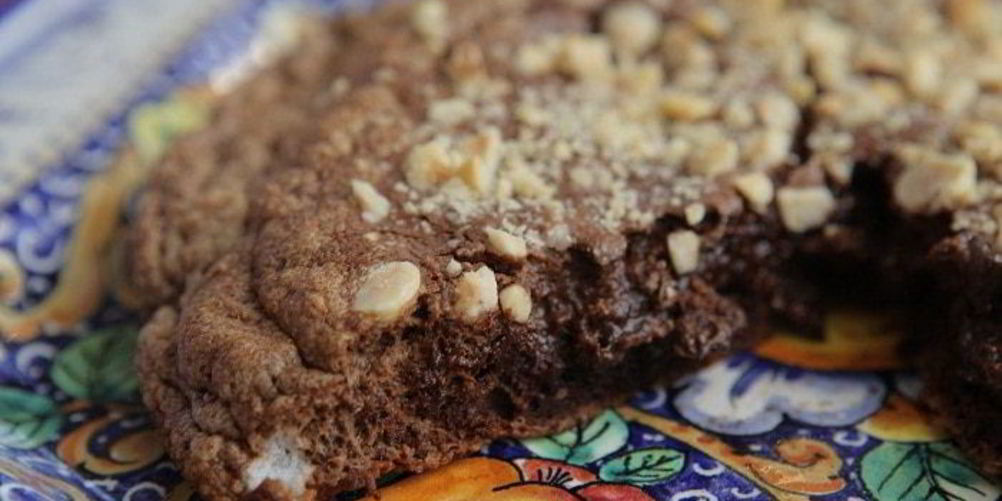 Рецепт шоколадный омлет с орехами
