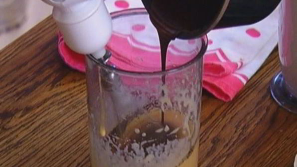 шоколадный омлет с орехами