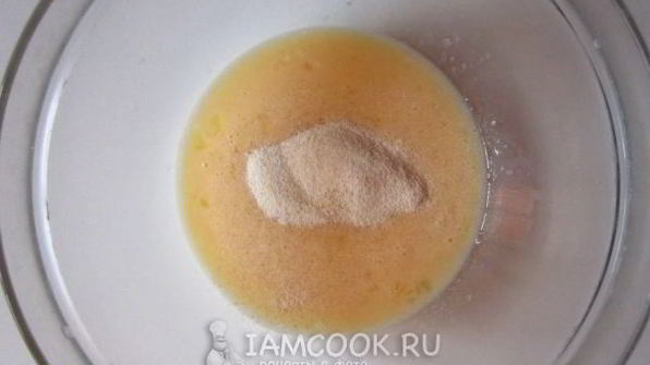 сладкий омлет с манной крупой