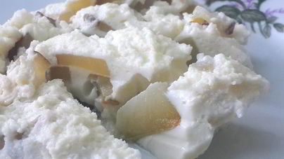 Вареный омлет с грушей Нежные вершины