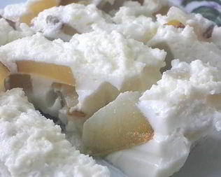 Вареный омлет с грушей Нежные вершины