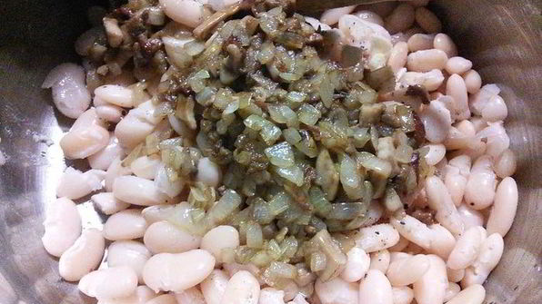 фасолевый паштет с грибами