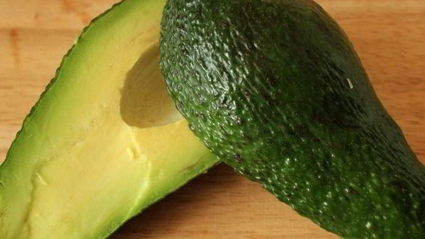 паштет из куриной печени с авокадо и фисташками