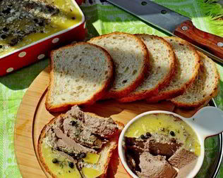 Паштет из куриной печени с кальвадосом