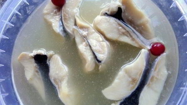 селедочный паштет на фасолевых котлетах