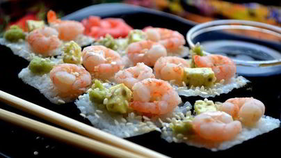 Роллы с креветкой