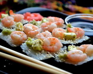 Роллы с креветкой