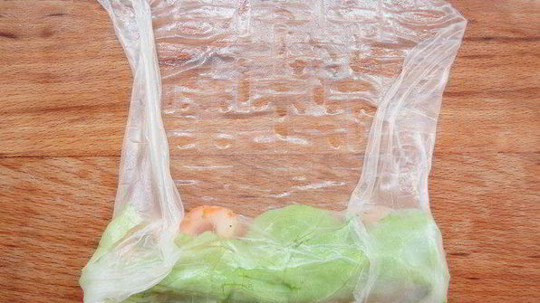 спринг-роллы с креветками