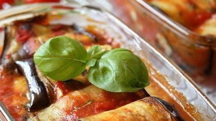 Баклажановые рулетики по-средиземноморски