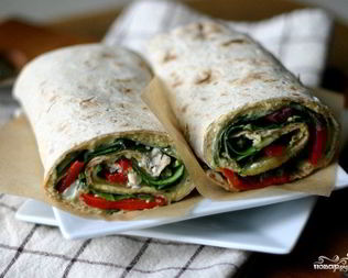 Горячий рулет из лаваша