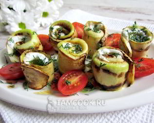 Кабачковые рулетики с творогом и зеленью