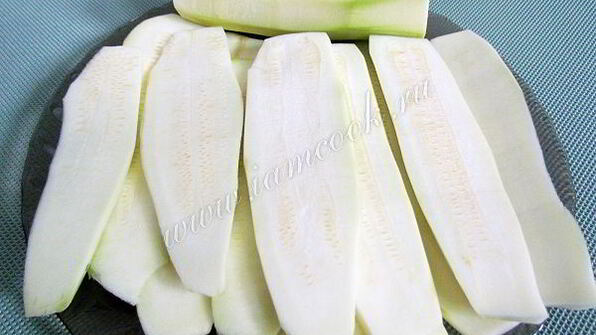 кабачковые рулетики с творогом и зеленью