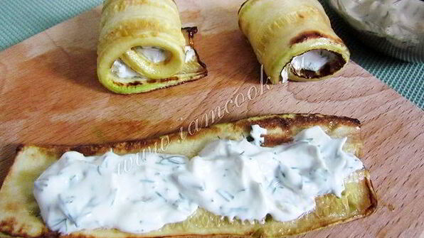 кабачковые рулетики с творогом и зеленью