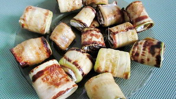 кабачковые рулетики с творогом и зеленью