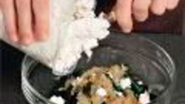 картофельный рулет со шпинатом