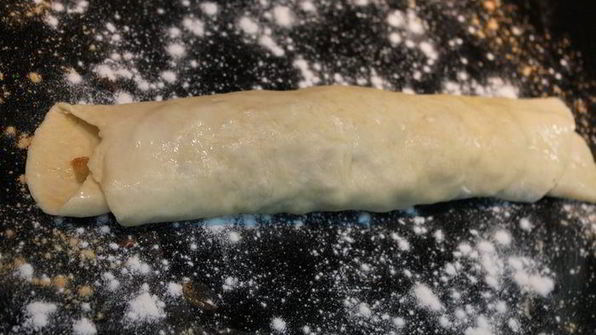 коричный рулет с кедровыми орешками