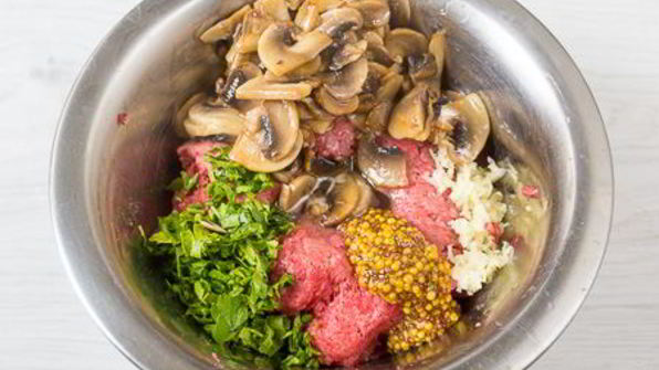 куриный рулет с говяжьим фаршем