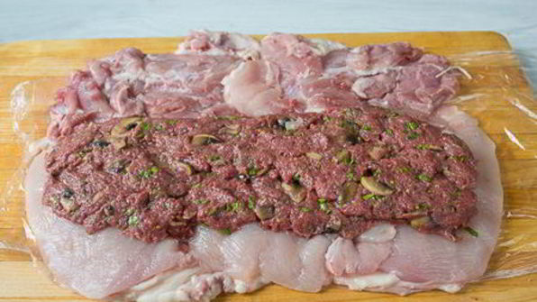 куриный рулет с говяжьим фаршем