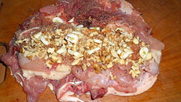 куриный рулет с орехами