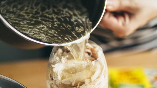 куриный рулет в бутылке