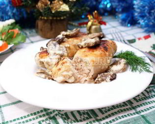 Куриные рулетики с грибами и сыром