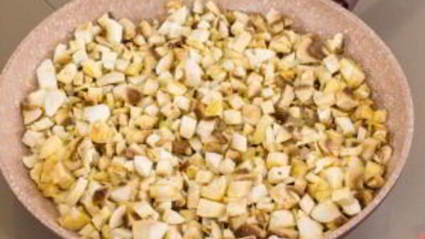 мясные рулетики с грибной начинкой