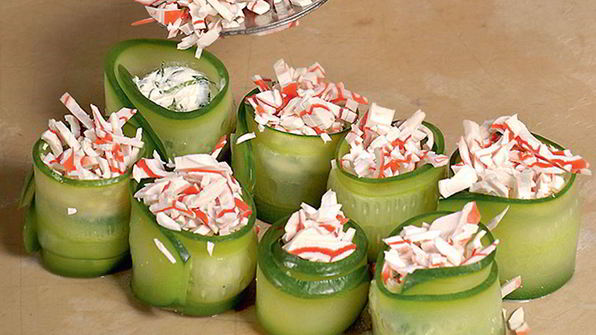 огуречные рулеты с крабовым мясом