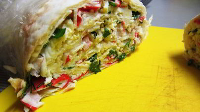 Рулет из крабовых палочек в лаваше