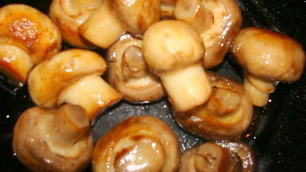 рулет из курицы с грибами, перцем и сыром