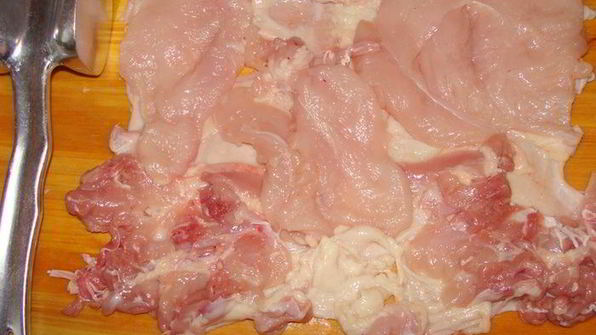 рулет из курицы с грибами, перцем и сыром