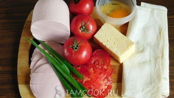 рулет из лаваша с колбасой и сыром