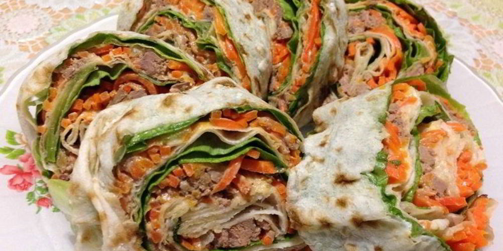 Рецепт рулет из лаваша с салатом