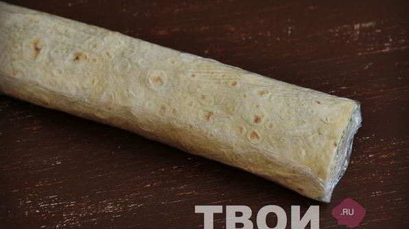 рулет из лаваша с ветчиной