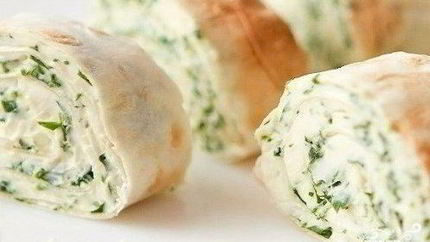 Рулет из лаваша с зеленью