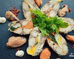 Рулет из скумбрии с желатином