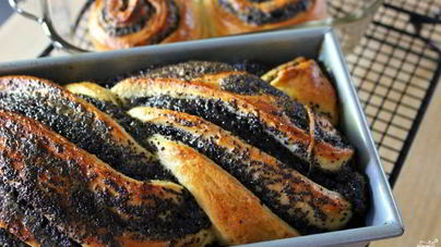 Рулет с маком из дрожжевого теста