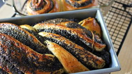 Рулет с маком из дрожжевого теста