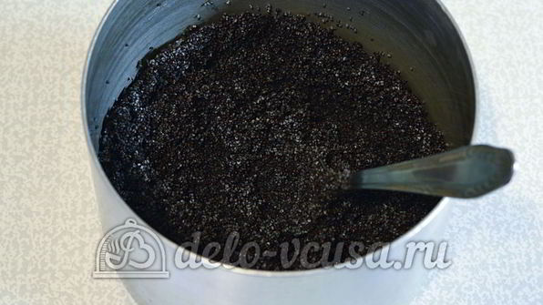 рулет с маком из слоеного теста